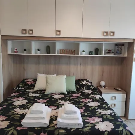 Ada Bed & Breakfast
